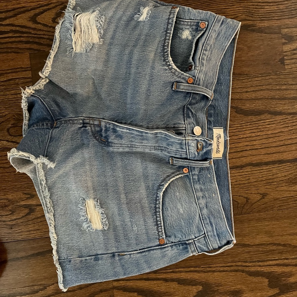 Madewell relaxed denim shorts – size 27